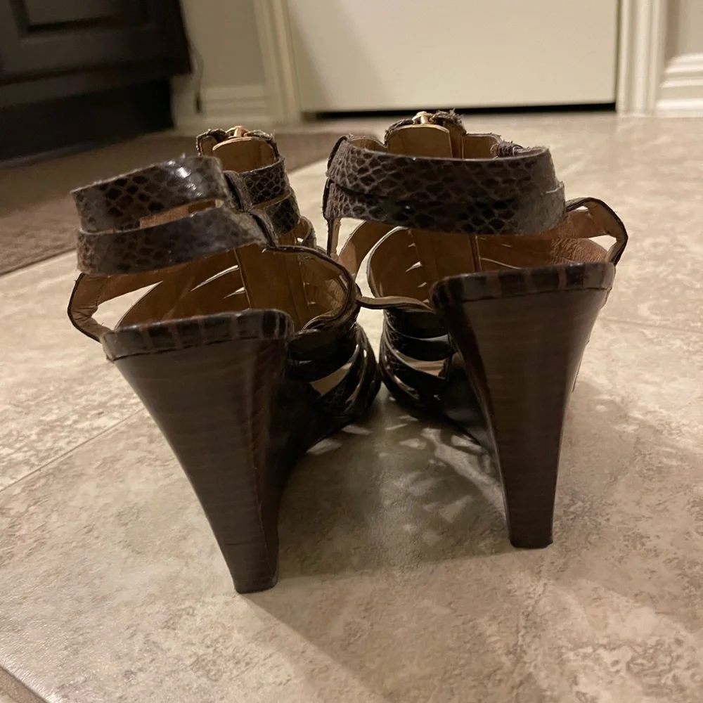 Jessica Simpson Brown‎ wedge sandals